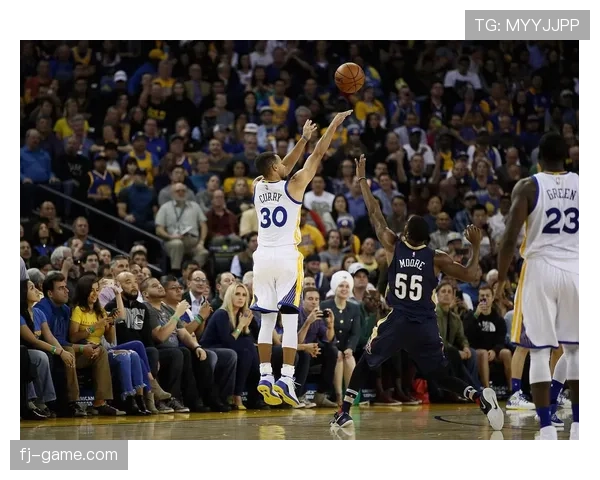 库兹马像库里般无球跑动制造错位 提升三分威胁